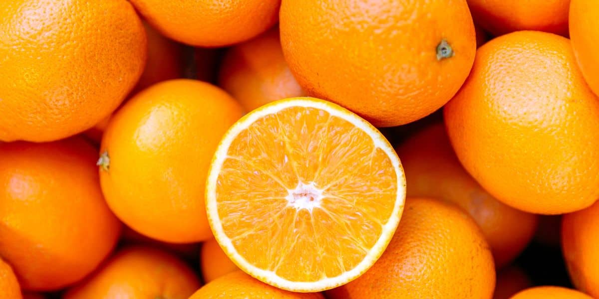 संत्रे खाण्याचे आरोग्यदायी फायदे, संत्रे, पोषणतत्वे, Anti oxidants, Benefits of eating an orange, Carbohydrates